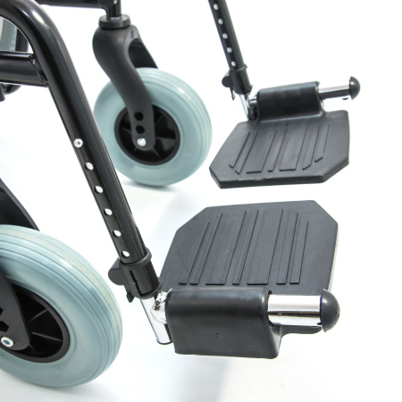 Кресло-коляска FS908AQ 46см/18" литые (марка)