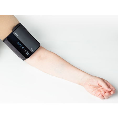 Тонометр автоматический OMRON EVOLV (HEM-7600T-E)