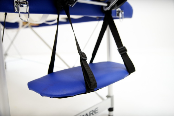 Складной массажный стол на алюминиевом каркасе с возможностью регулировки высоты