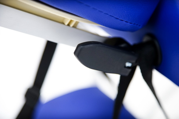 Складной массажный стол на алюминиевом каркасе с возможностью регулировки высоты