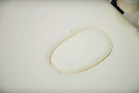 Складной массажный стол на усиленном деревянном каркасе