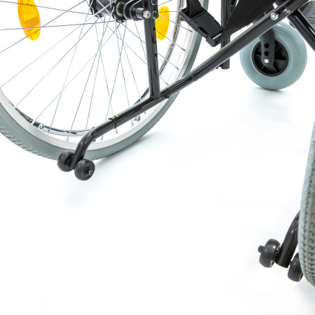 Кресло-коляска FS908AQ 46см/18" литые (марка)