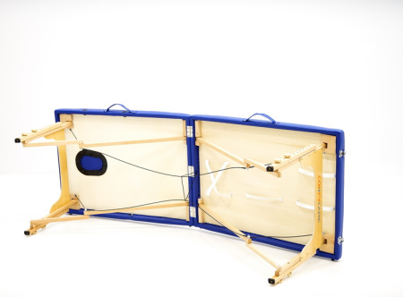 Складной массажный стол на деревянном каркасе с возможностью регулировки высоты