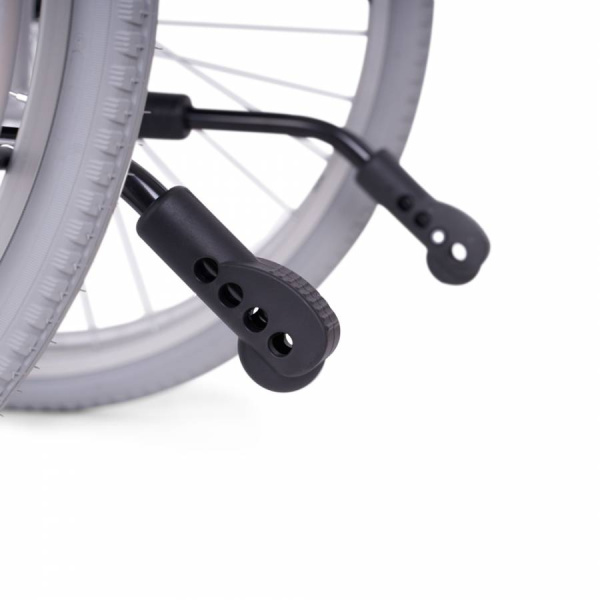 Кресло-коляска MEYRA EUROCHAIR2 пневмо 48см (марка)