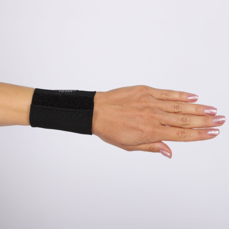 Бандаж на лучезапястный сустав F-200 №2 черный